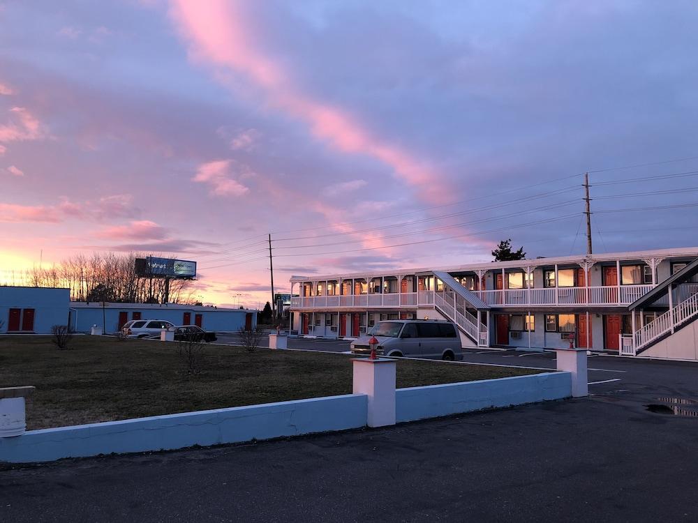 New Sea Breeze Motel Pleasantville Exterior photo